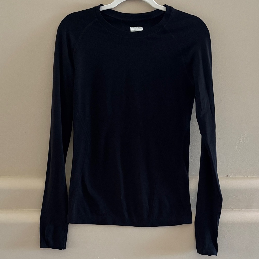 Athleta Momentum Long Sleeve Tee. Black. Small. Excellent Condition.